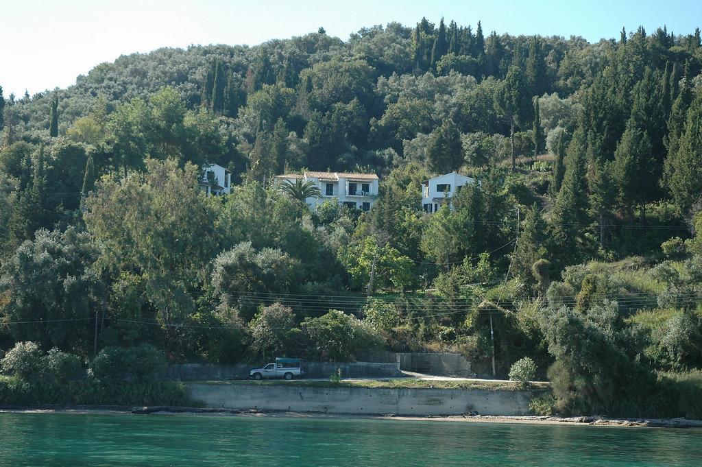 Andreas Apartment Mpoukaris